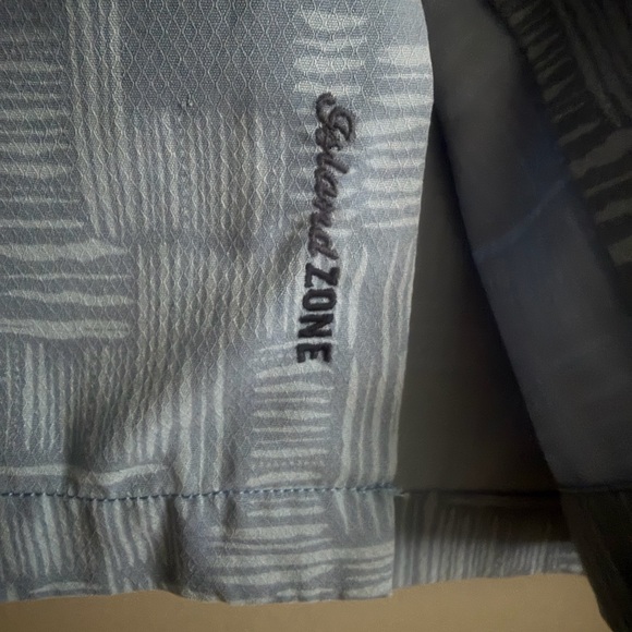 Tommy Bahama Light Blue 75% silk pattered button up beach shirt size medium - Picture 8 of 14